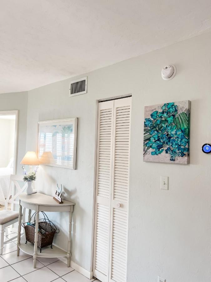 Knot A Care Remodeled Direct Water Access Condo With Ocean And Pool Views Now Sleeps Six Marco Island Exterior photo