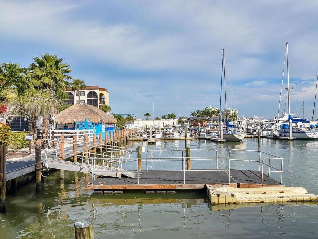 Knot A Care Remodeled Direct Water Access Condo With Ocean And Pool Views Now Sleeps Six Marco Island Exterior photo